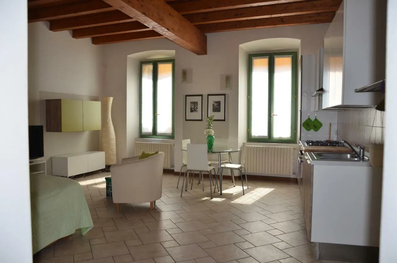 Apartment Soggiorno In Centro Storico Vimercate Italy